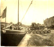 Garbare being loaded with Cognac Prunier